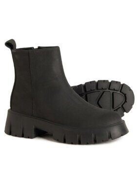 COX Made in Portugal Cozy Booties - Nubuck (For Women) **New in Box